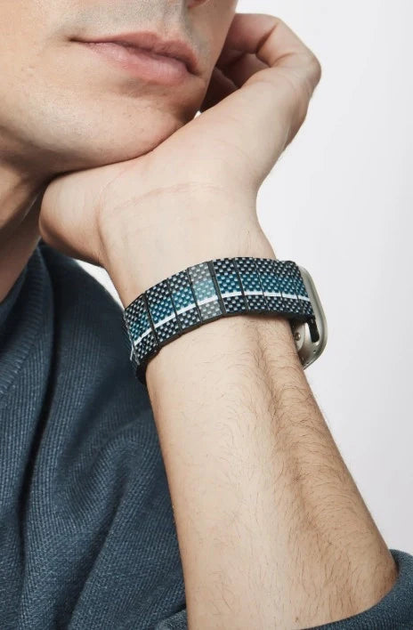 POETRY OF THINGS  ChromaCarbon -for Apple Watch Band