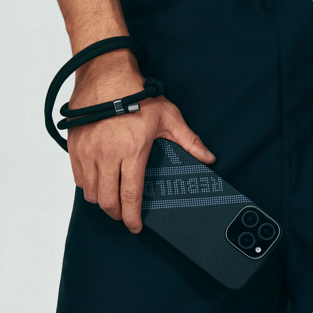 RE-TROS Ultra Slim - Tactile Woven Case for iPhone 16 Pro Max