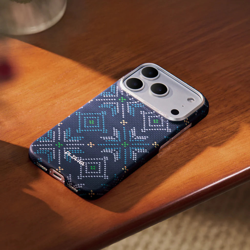 Threads of Winter -Blue Case per iP 17ProMax