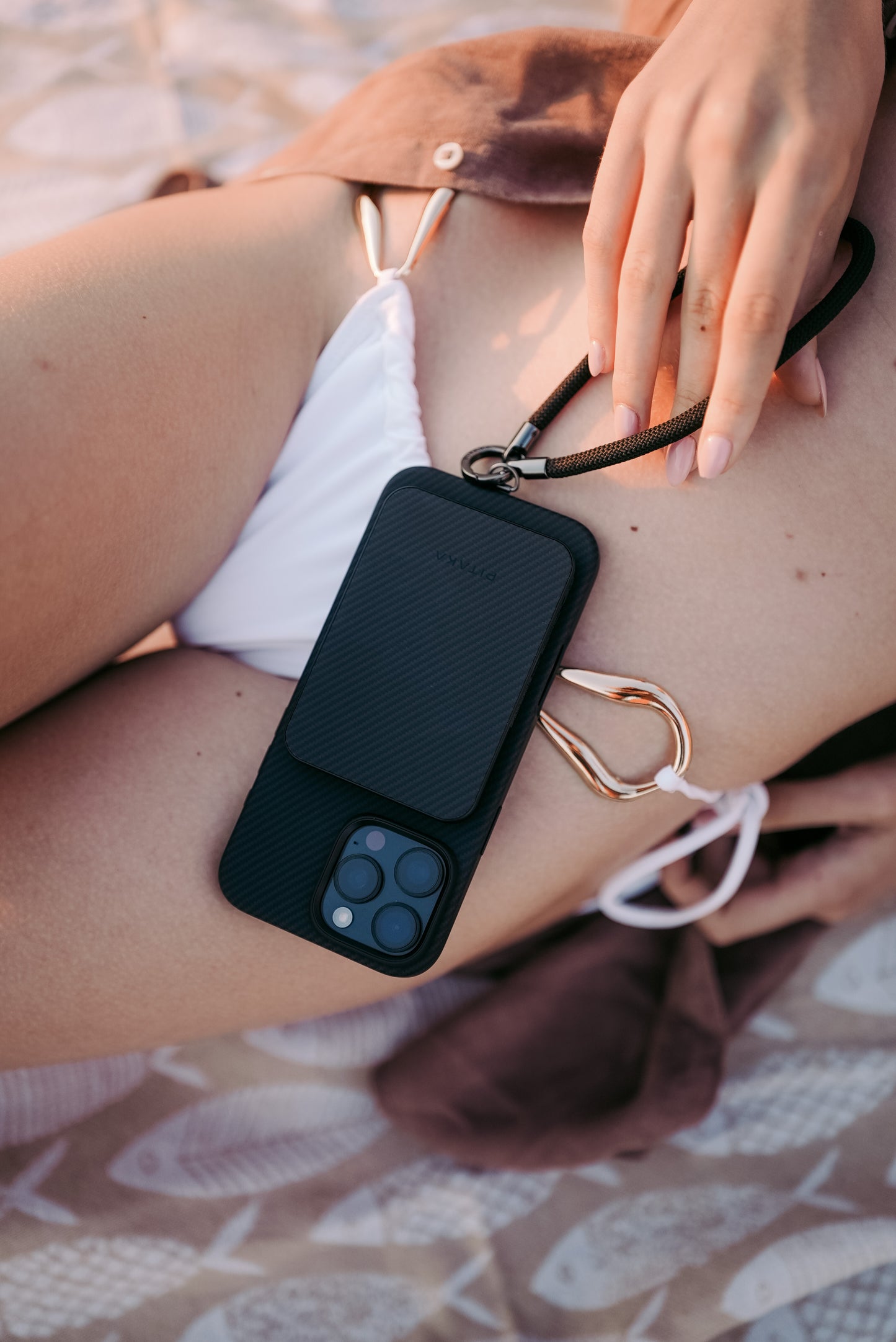 Pitaka Case+ Power Bank/Classic- Moonrise- Sunset