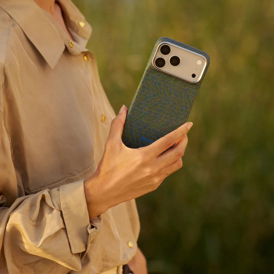 iPhone 18 Pro Edge Case  Berlin Nocturne (PitaTap™)